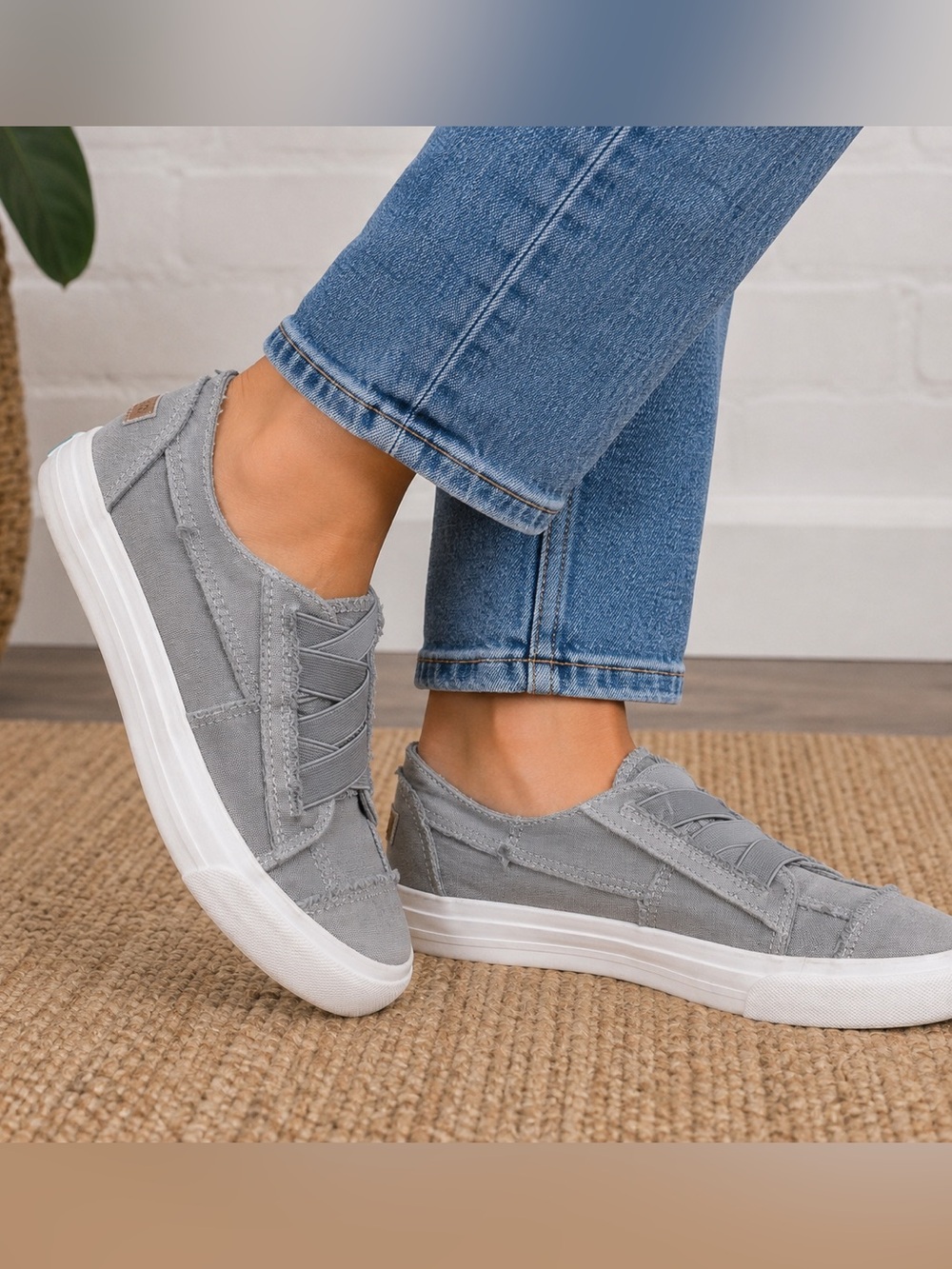 Blowfish Marley Gray Slip On Sneakers Women’s 9 Distressed Canvas